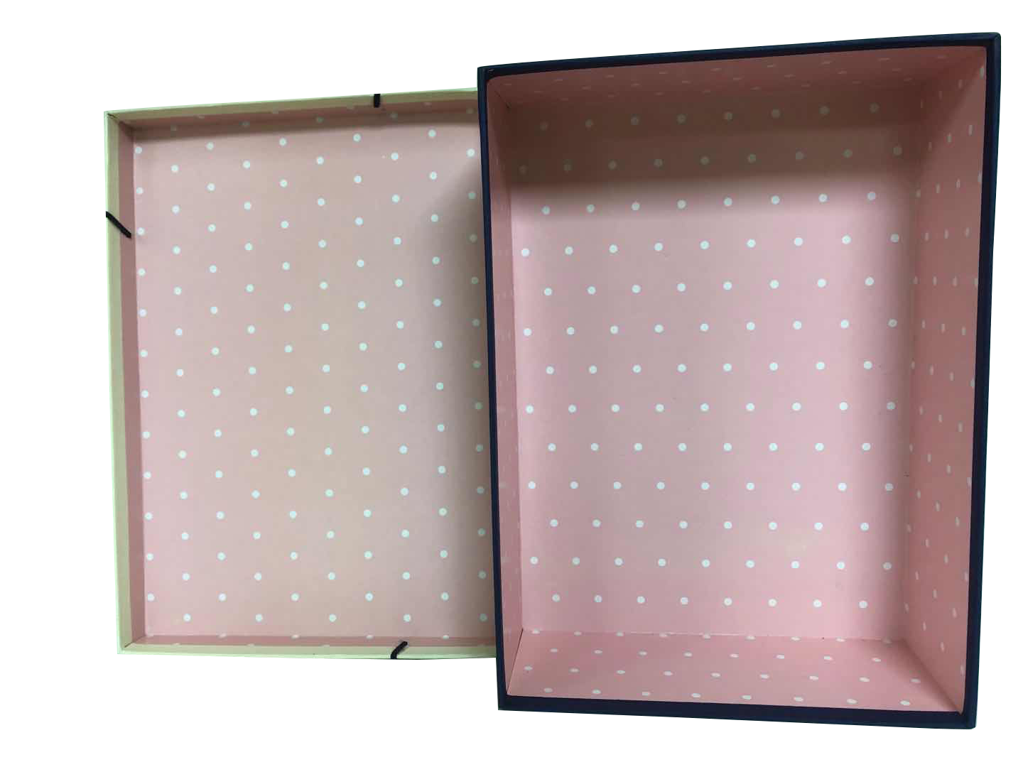 Rechteckige Geschenkbox aus Papier mit Schleife 